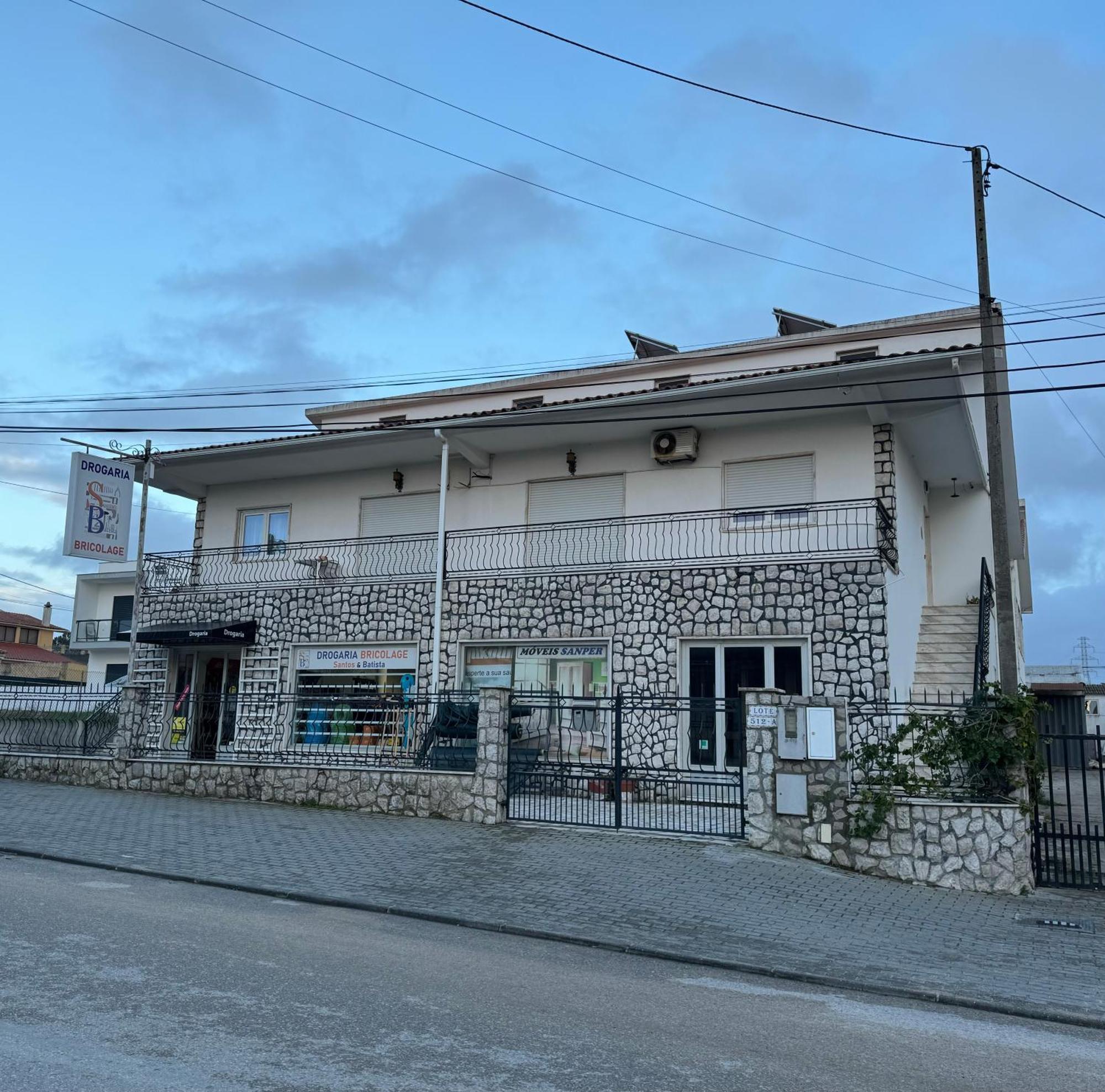 Alojamento Das Laranjeiras Fernao Ferro Dış mekan fotoğraf